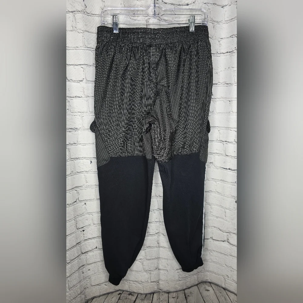 Nike Boy's Black‎ and Gray Joggers Size XL
